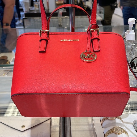 MICHAEL KORS
Jet Set Travel Extra-Small Saffiano Leather Top-Zip Tote Bag
NWT - Picture 15 of 16